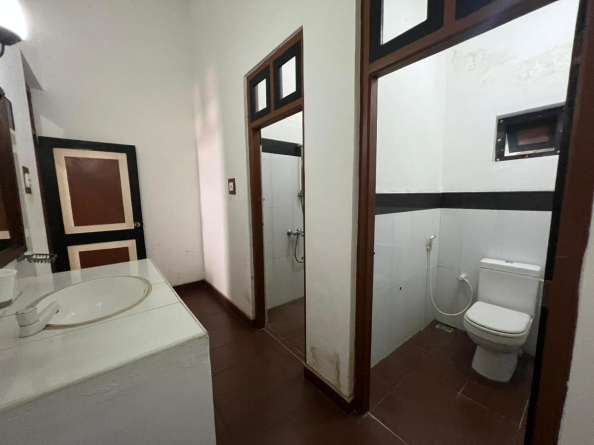 The Triangle Hotel Anuradhapura Quarto foto